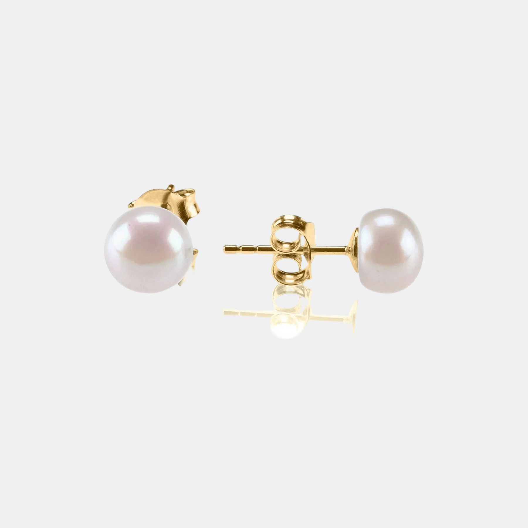 Classic Pearl Studs