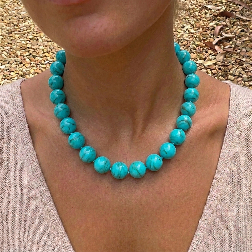 Cove Beaded Necklace